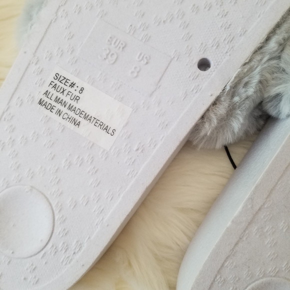 Faux Fur light gray slides - Picture 3 of 3